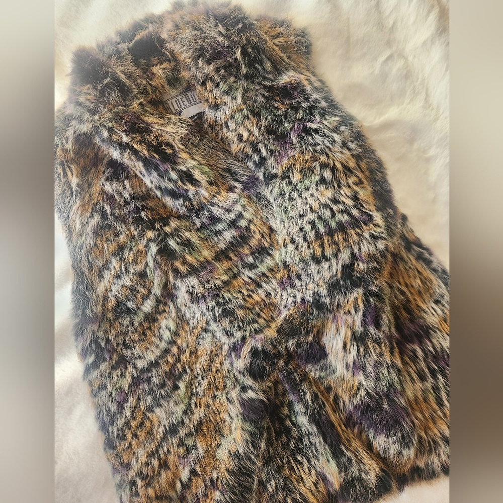 Genuine Rabbit Fur Vest - Picture 9 of 11